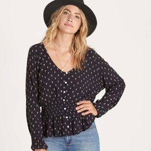 Cute chic billabong blouse!